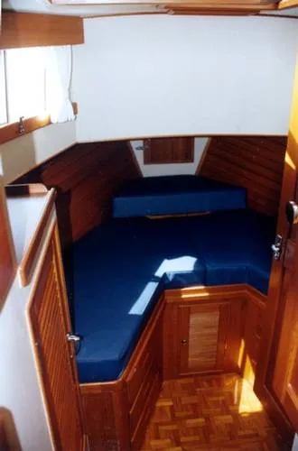 Slide: The Image of Grand Banks 36 Classic 1990 - 6