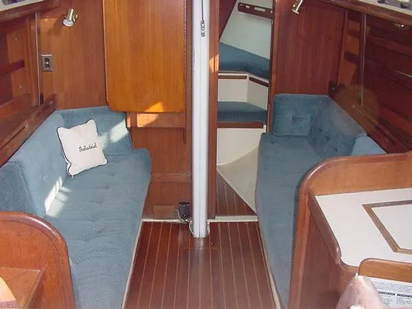 Slide: The Image of Tartan Scheel Keel 1987 - 2
