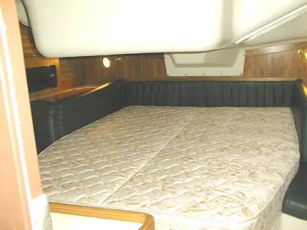 Slide: The Image of Catalina 380 Tall Rig 2001 - 5