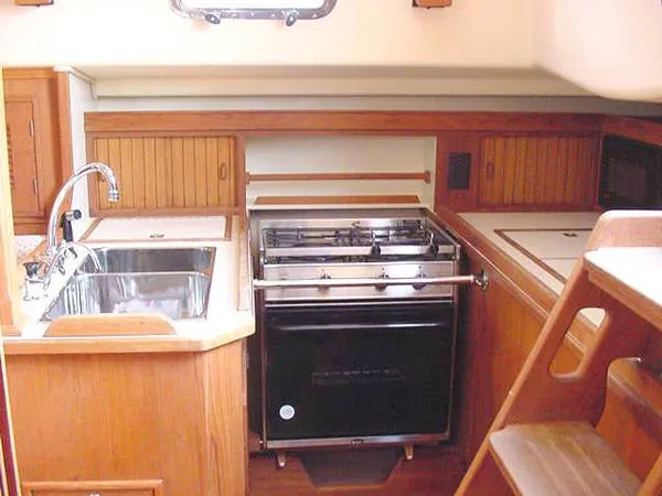 Slide: The Image of Island Packet 320 2001 - 8