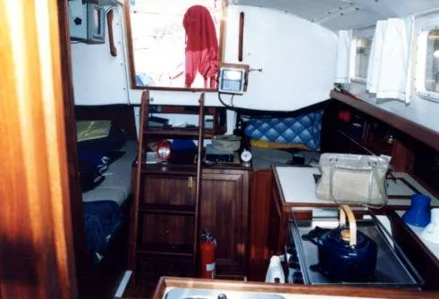 Slide: The Image of Aloha 1983 - 4