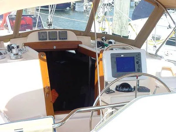 Slide: The Image of Island Packet 370 2004 - 2