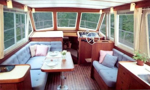Slide: The Image of Sabreline Fast Trawler 1995 - 1