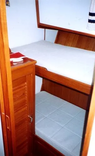Slide: The Image of Eastbay Flybridge Sedan 1999 - 3
