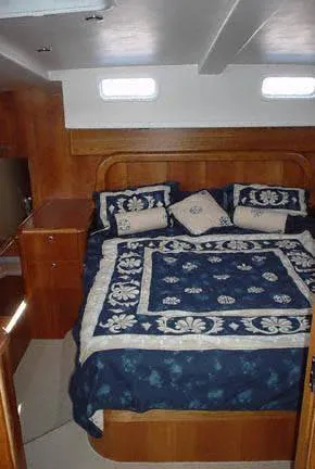 Slide: The Image of Catamarans New Zealand Enduro 5500 Sportscruiser 2003 - 3