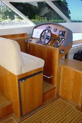 Slide: The Image of Catamarans New Zealand Enduro 5500 Sportscruiser 2003 - 7