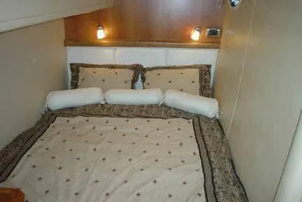 Slide: The Image of Catamarans New Zealand Enduro 5500 Sportscruiser 2003 - 9
