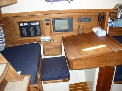 Slide: The Image of Pacific Seacraft Crealock 37 1998 - 6