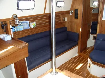Slide: The Image of Pacific Seacraft Crealock 37 1998 - 7