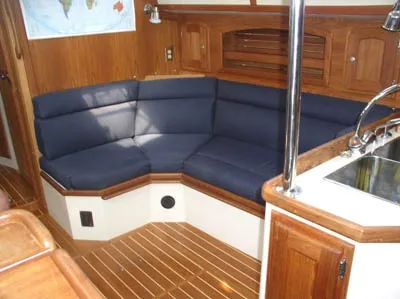 Slide: The Image of Pacific Seacraft Crealock 37 1998 - 9