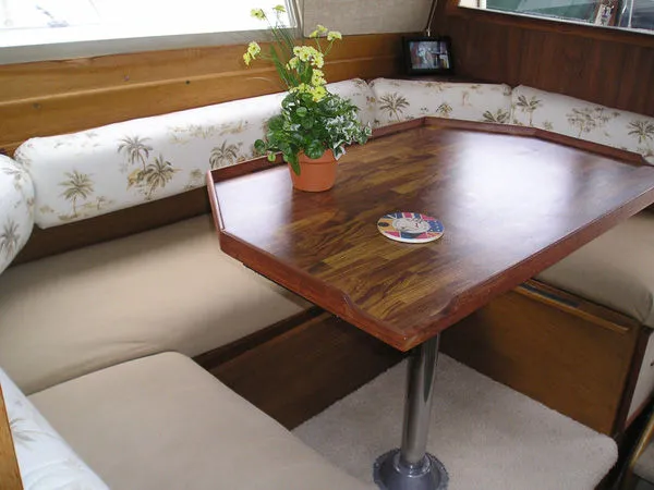 Slide: The Image of Carver Yachts Mariner 1981 - 2