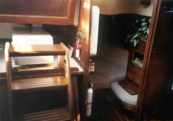 Slide: The Image of Island Packet Cutter 1989 - 1