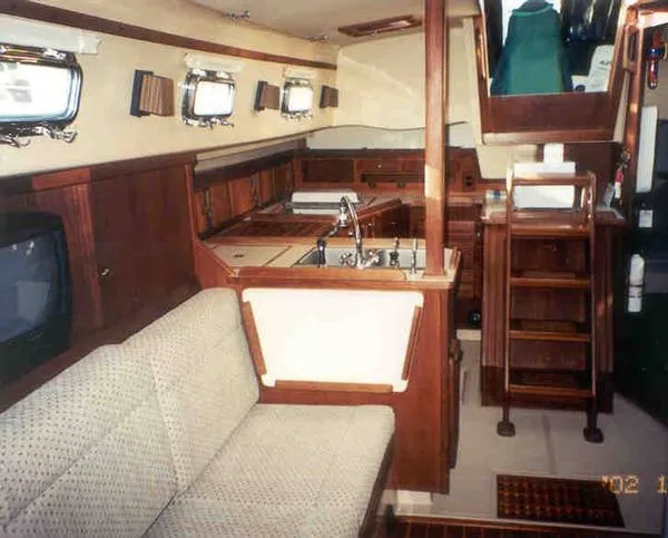 Slide: The Image of Island Packet Cutter 1989 - 5