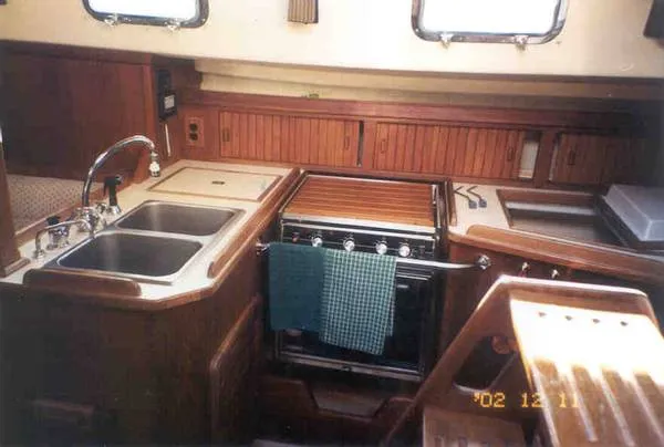 Slide: The Image of Island Packet Cutter 1989 - 6