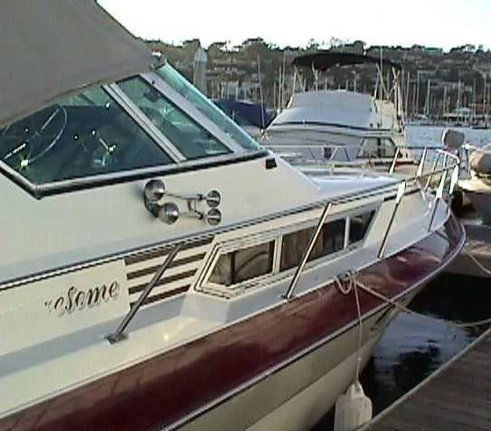 Slide: The Image of Cruisers Express (3170 mid-cabin) 1988 - 1