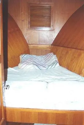 Slide: The Image of DeFever Trawler 1982 - 9