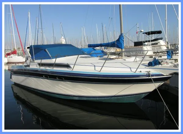 Slide: The Image of Wellcraft 3200 ST. TROPEZ 1989 - 0