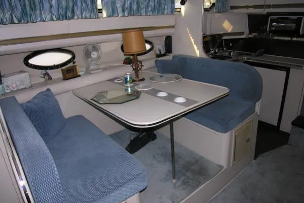 Slide: The Image of Wellcraft 3200 ST. TROPEZ 1989 - 4