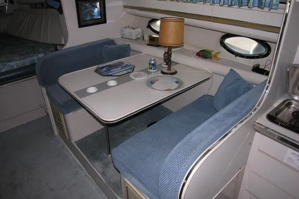 Slide: The Image of Wellcraft 3200 ST. TROPEZ 1989 - 7