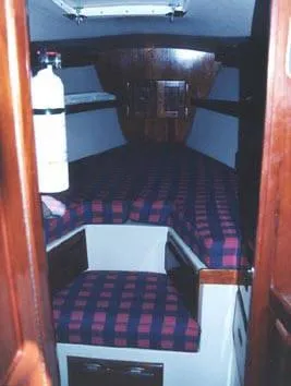 Slide: The Image of Catalina Sloop 1980 - 4