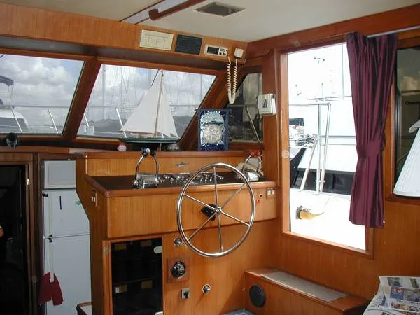 Slide: The Image of Lien Hwa Elegant Mark II Motoryacht 1986 - 6