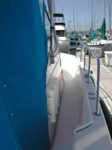 Slide: The Image of Pro-Line 2950 Walk-Around Sportfish 1992 - 3