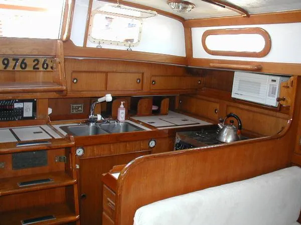Slide: The Image of Peterson Sloop 1978 - 4