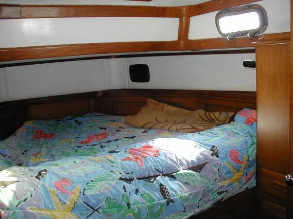 Slide: The Image of Peterson Sloop 1978 - 6