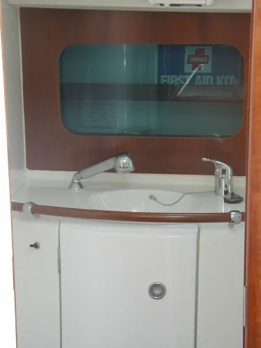 Slide: The Image of Beneteau 331 2000 - 9