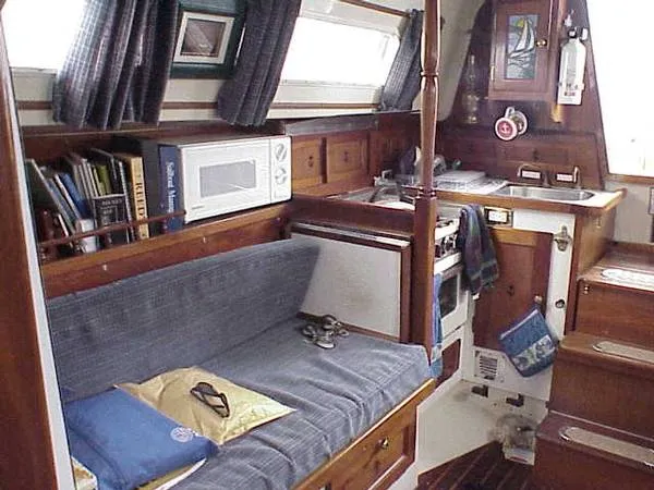 Slide: The Image of Hunter Sloop 1977 - 3