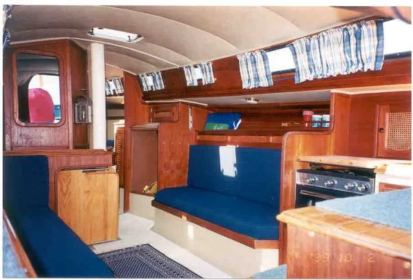 Slide: The Image of Islander Sloop 1977 - 4