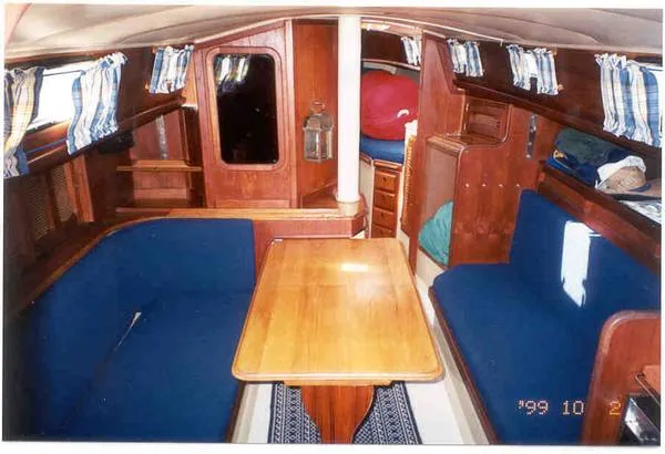 Slide: The Image of Islander Sloop 1977 - 7