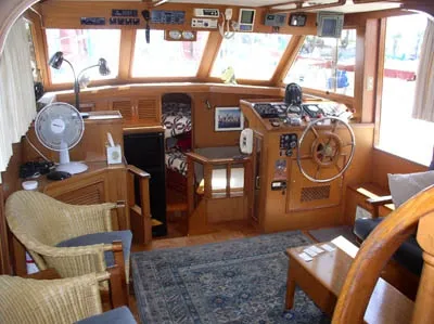 Slide: The Image of CHB Royal Star Sundeck MY 1987 - 7