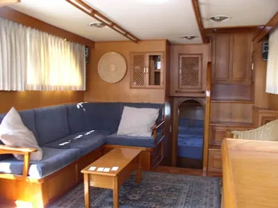 Slide: The Image of CHB Royal Star Sundeck MY 1987 - 9