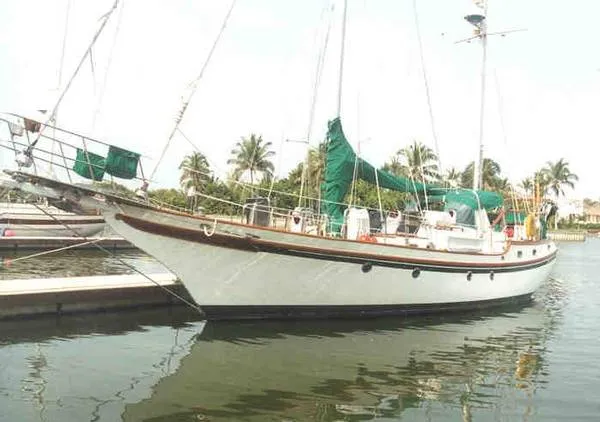 Slide: The Image of Vagabond Cruising Ketch 1984 - 0