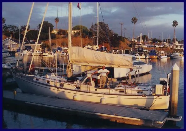 Slide: The Image of Spindrift / Hillier Yachts Center Cockpit 1984 - 1