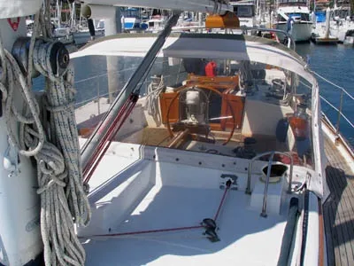 Slide: The Image of Spindrift / Hillier Yachts Center Cockpit 1984 - 3