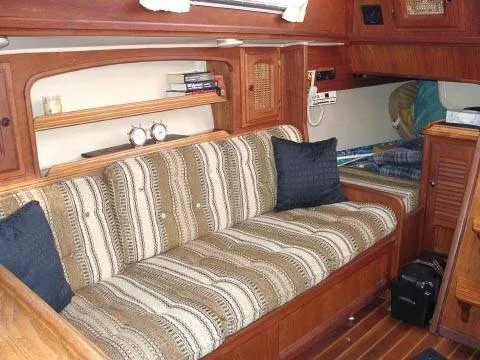Slide: The Image of Islander Sloop 1977 - 5