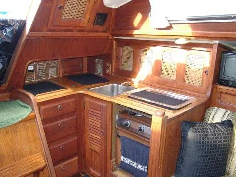 Slide: The Image of Islander Sloop 1977 - 6