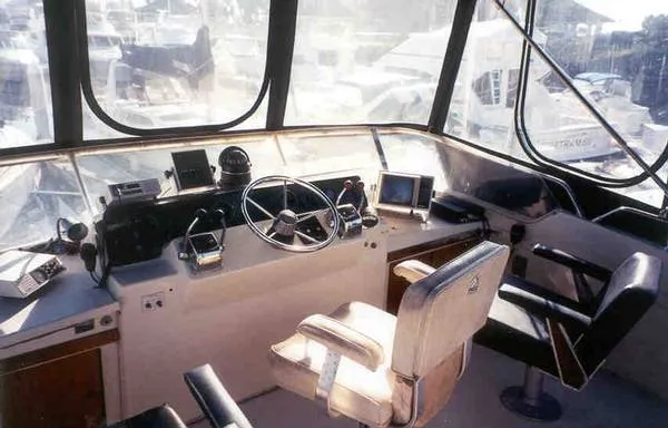 Slide: The Image of Chris-Craft Corinthian MY 1979 - 2