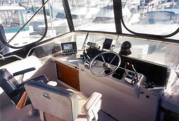 Slide: The Image of Chris-Craft Corinthian MY 1979 - 3