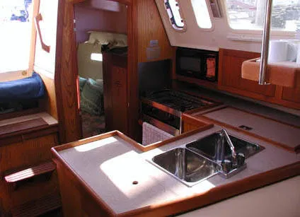 Slide: The Image of Hunter 340 2000 - 4