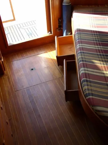 Slide: The Image of Blue Sea Executuve Express Sedan Trawler 1984 - 10