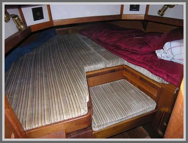 Slide: The Image of Privateer 35 Center Cockpit Ketch 1989 - 10