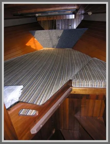 Slide: The Image of Privateer 35 Center Cockpit Ketch 1989 - 8