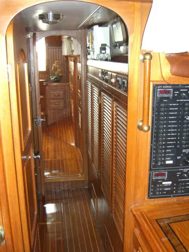 Slide: The Image of Passport Center Cockpit 1984 - 10