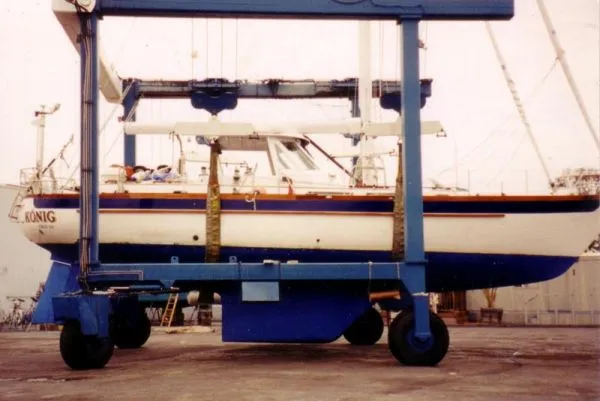 Slide: The Image of Passport Center Cockpit 1984 - 3
