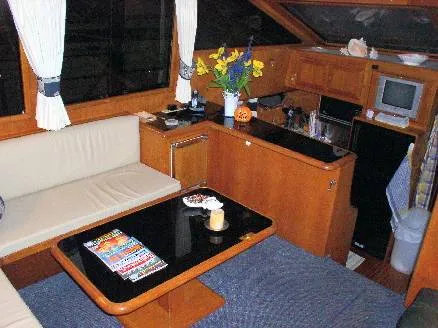 Slide: The Image of Ocean Alexander Cockpit Motoryacht 1988 - 6
