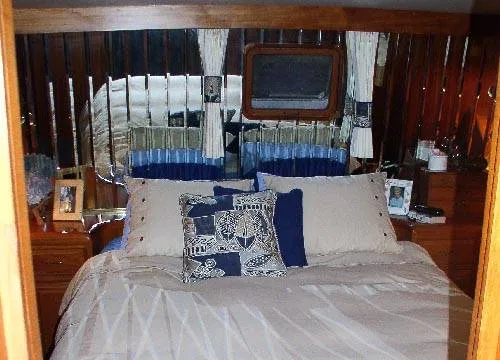 Slide: The Image of Ocean Alexander Cockpit Motoryacht 1988 - 7