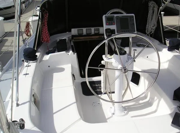 Slide: The Image of Hunter Passage 420 Center Cockpit 2000 - 3